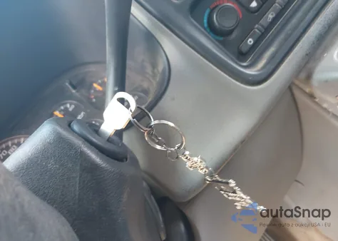 2005 Chevrolet Silverado 1500Hd Lt from USA, damaged, VIN 1GCGK13U45F853454